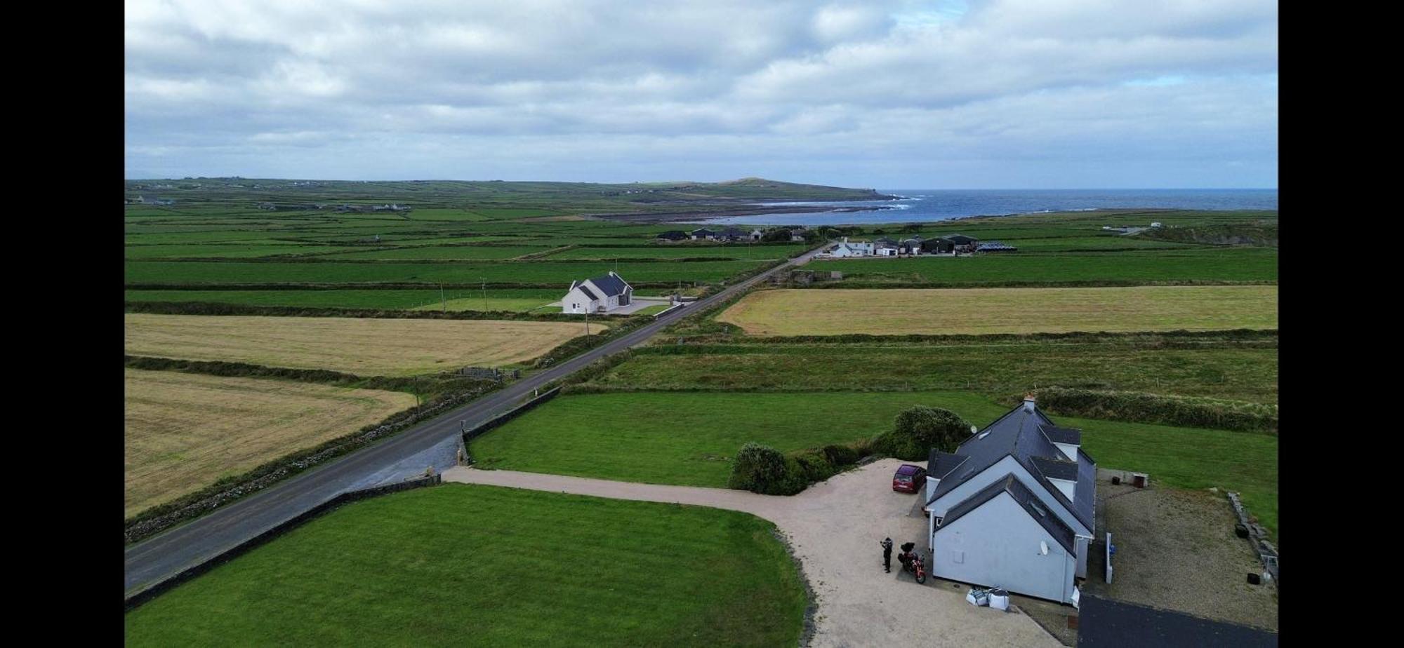 Cois Na Mara Eire Code V15 T677 Bed and Breakfast Derrynadivva Eksteriør billede
