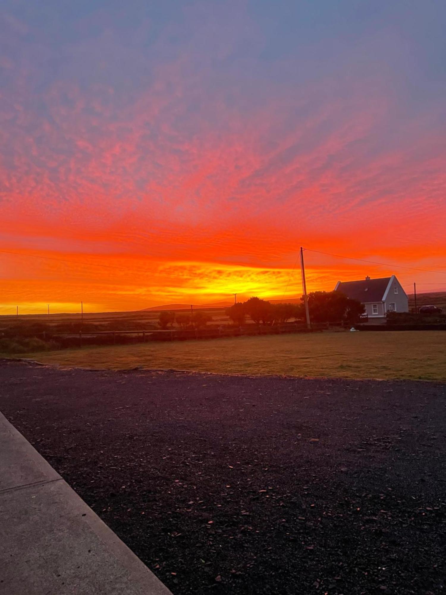 Cois Na Mara Eire Code V15 T677 Bed and Breakfast Derrynadivva Eksteriør billede